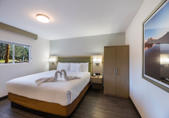 132ks_bedroom1_gallery~~68c9adb49cbab